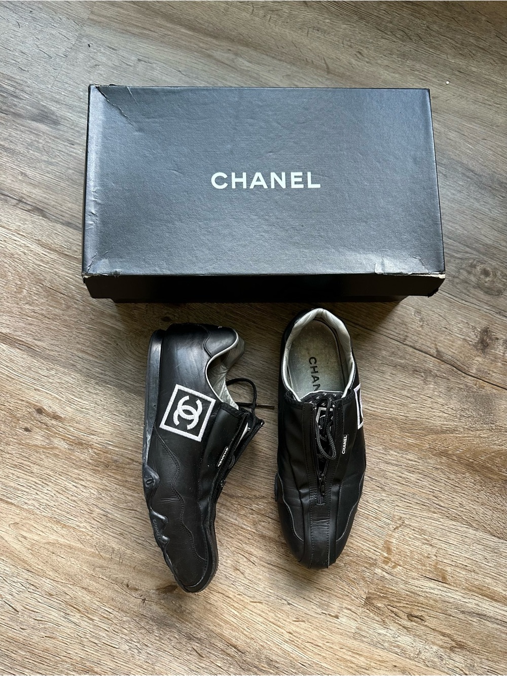CHANEL Black Leather Sneakers - Picture 5 of 12